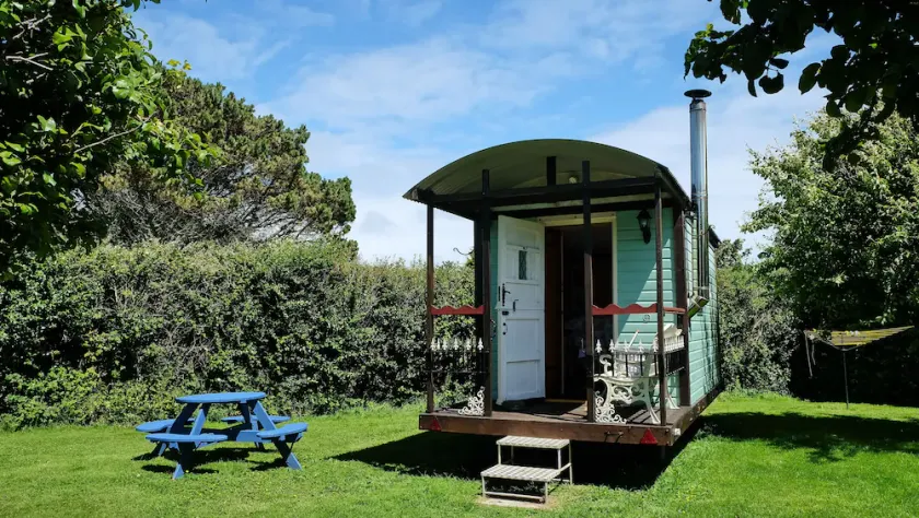 Cosy Shepherds Hut nr Kynance Cove - Image 1