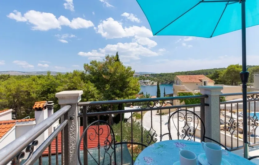 Apartment Dalis A1 kat Cove Osibova (Milna), Island Brac - Image 1