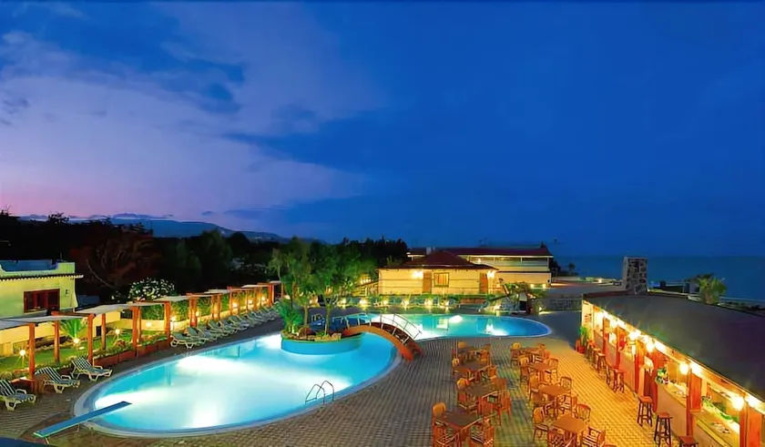 Le Mandrelle Beach Resort - Image 1
