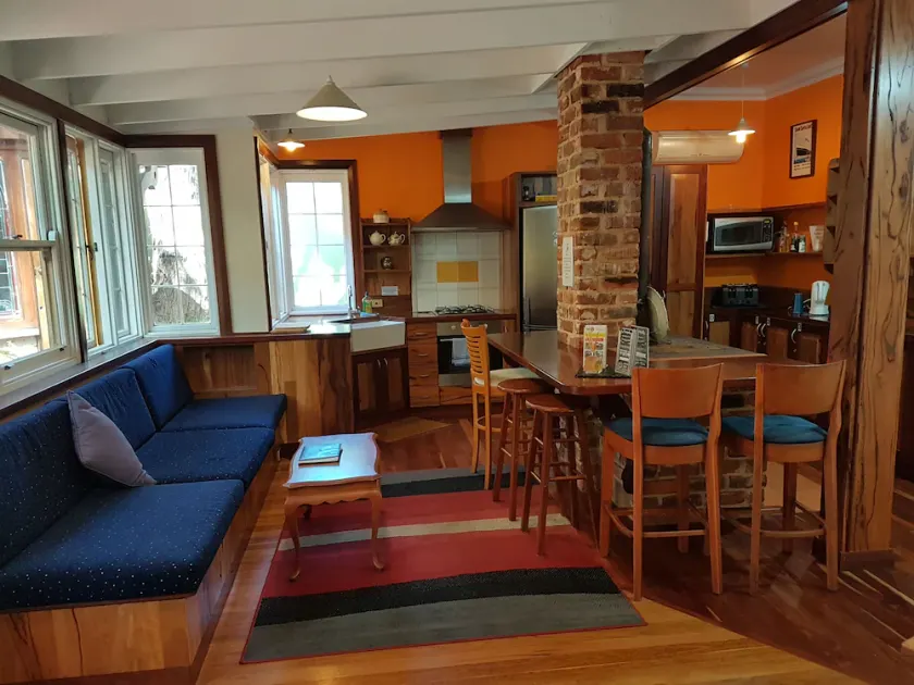 Admiral Stirling Inn - Image 1