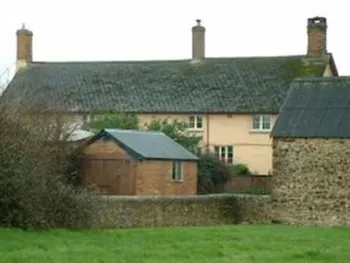 Canonsgrove Farm - Image 1