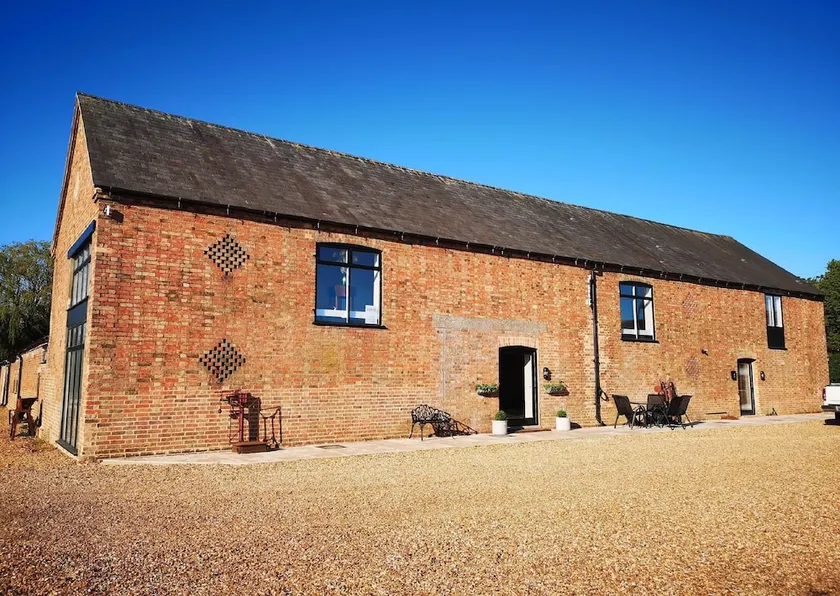College Farm Barns - Image 1