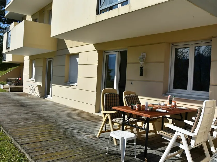 Spacious Apartment in Sallanches Near Ski Area - Image 1