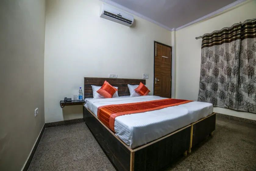 UK Residency By OYO Rooms - Image 1