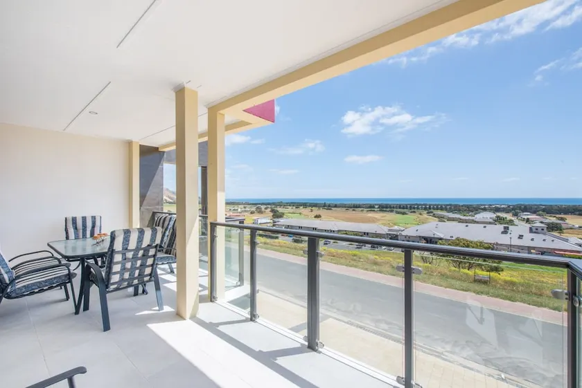 The Oasis - 6 Turnberry Drive - Image 1