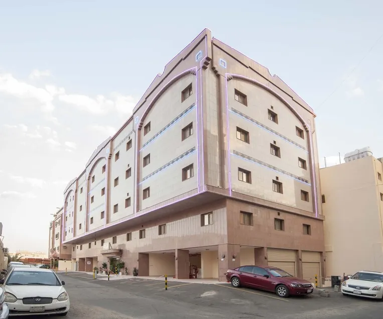 Al Ezzah Palace Hotel Suites - Image 1