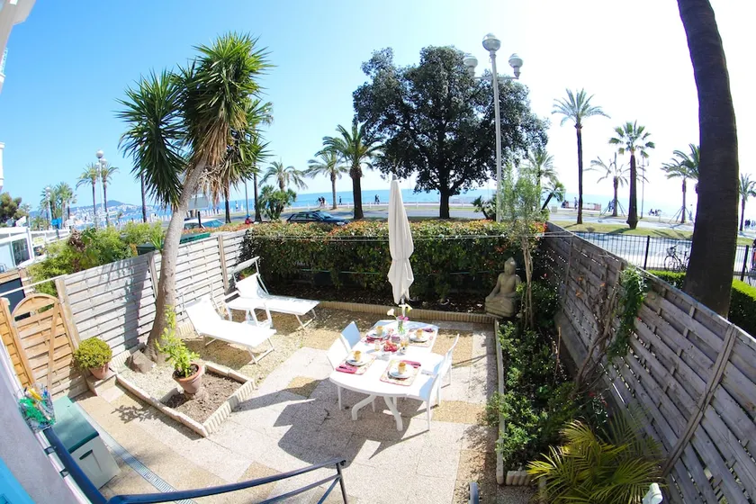 Bel Azur Sea View - Image 1