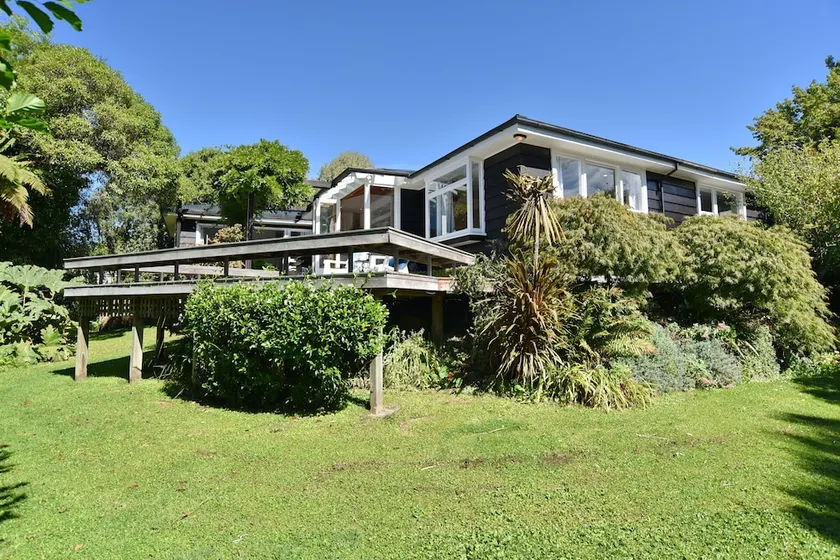Brook Haven Christchurch Holiday Homes - Image 1