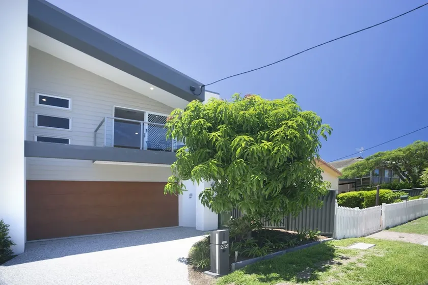 Broadwater Paradise - Image 1