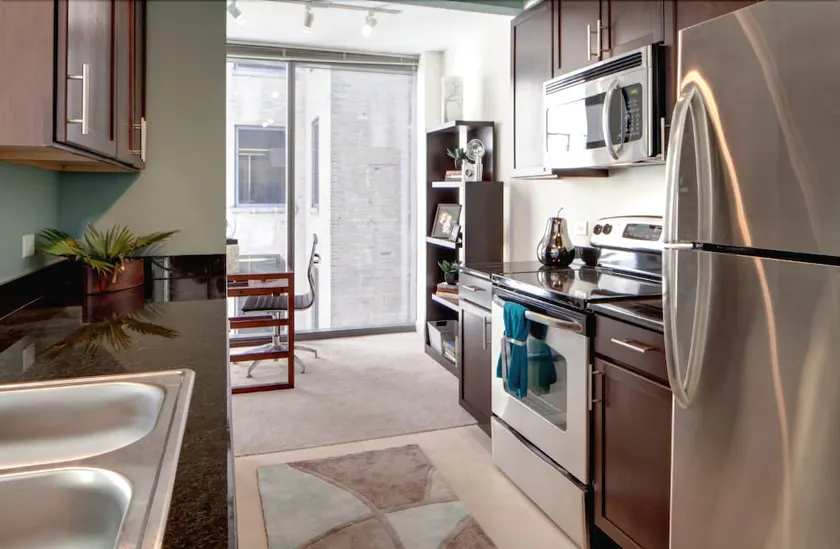 Oakwood At 200 Squared - Chicago Downtown Apartments - Image 1