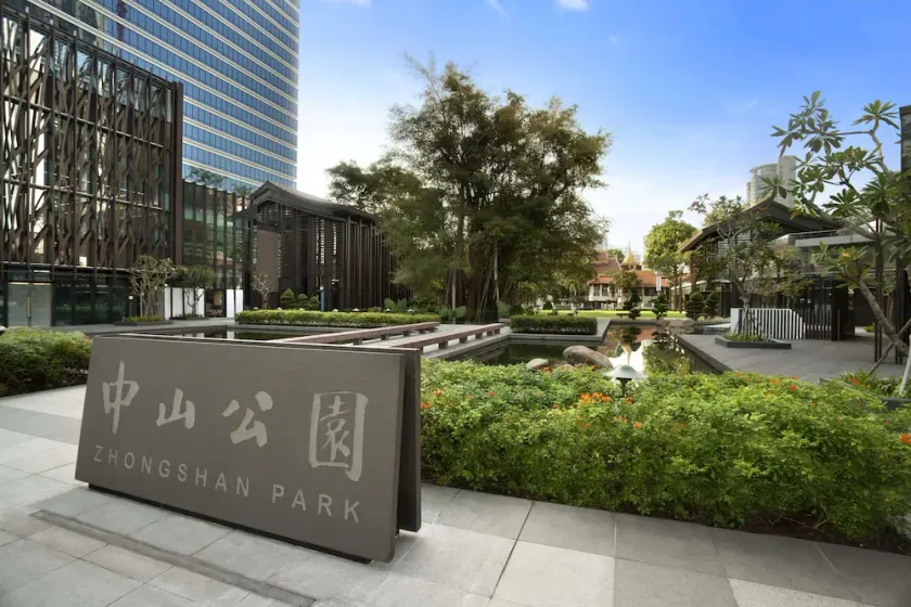 Days Hotel by Wyndham Singapore at Zhongshan Park - Image 1