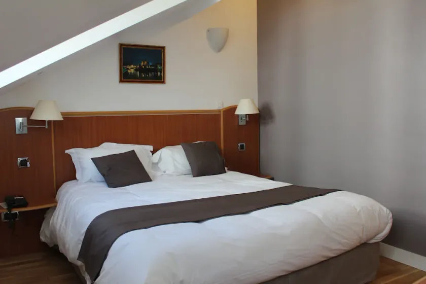 Hotel Metropolitain - Image 1