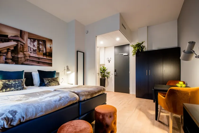 Nero Office Hotel - Image 1
