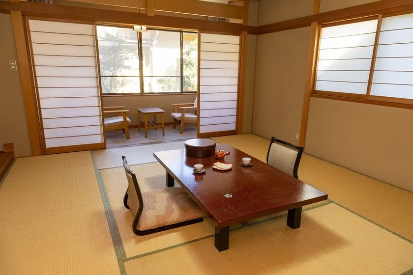 Kagami - Image 1