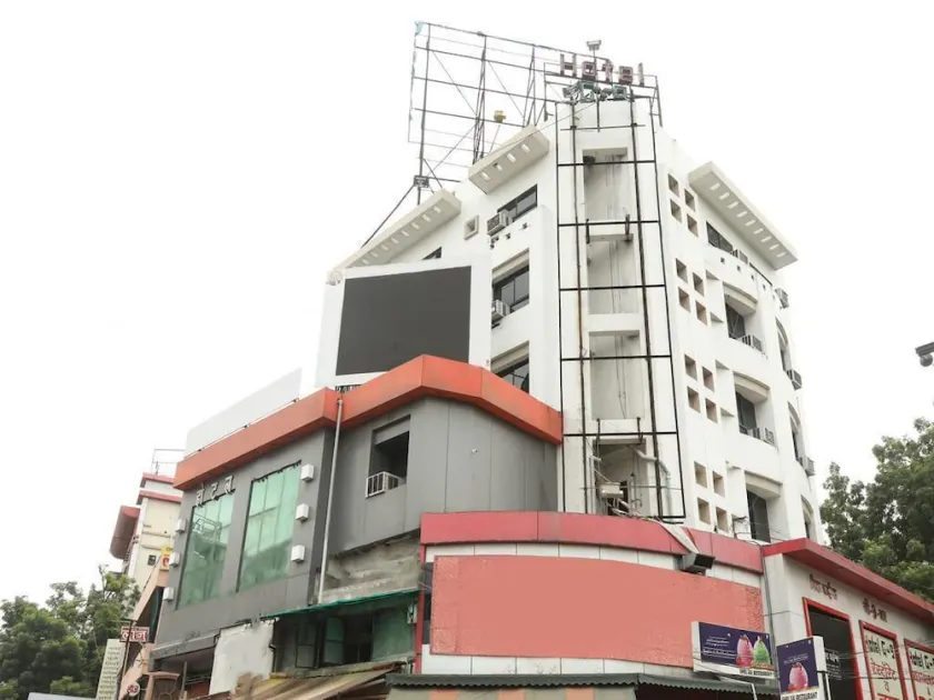 Hotel Shivala by JK Rooms - Image 1