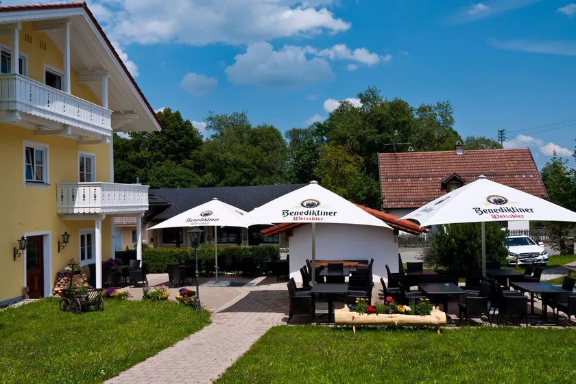 Bavaria Dream Hotel - Image 1