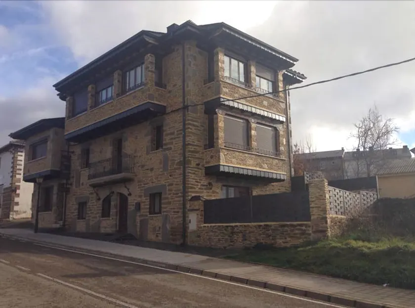 Apartamentos Dos Infantas - Image 1