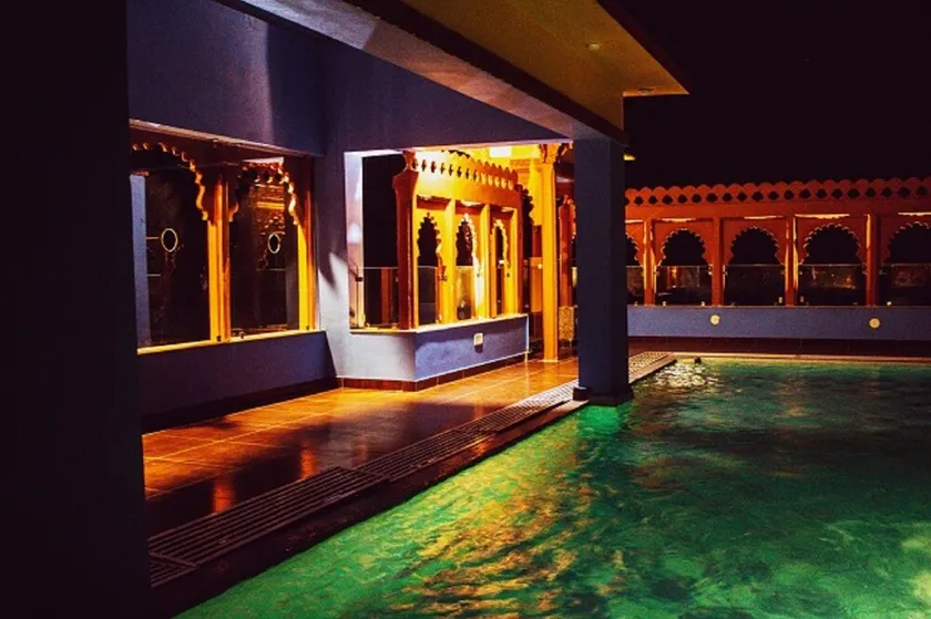Hotel Charan Kamal - Image 1