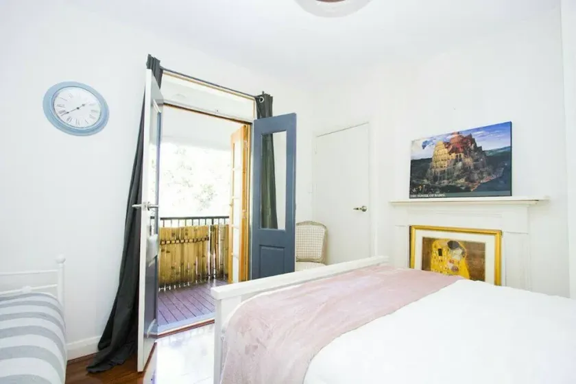 491 Crown - Image 1