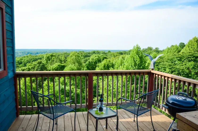 Treetop Retreat - Image 1