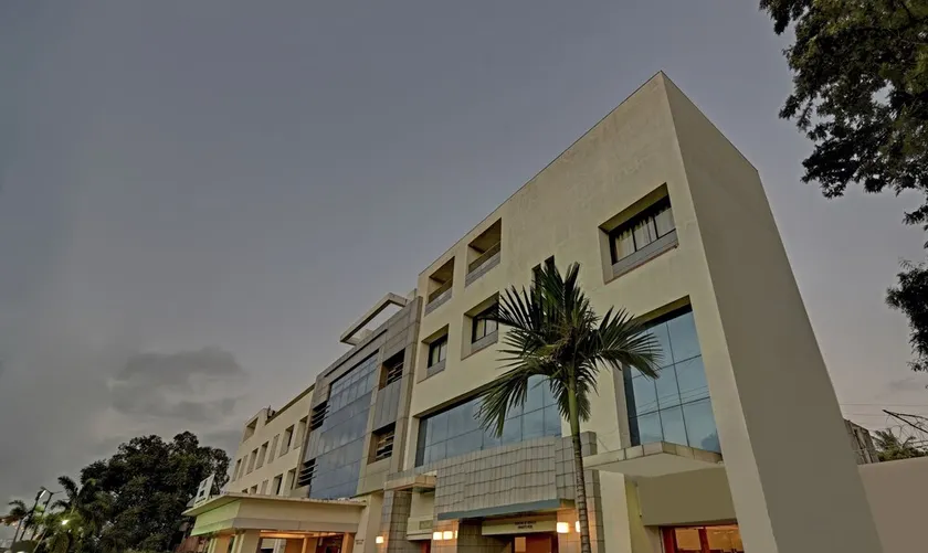 Hotel Surya - Image 1