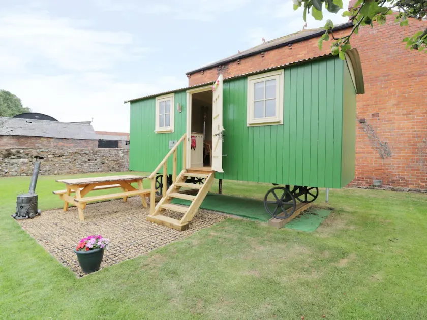 Hannah's Hide - Image 1