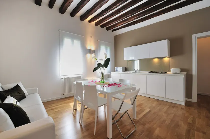 Colleoni Holidays - Image 1