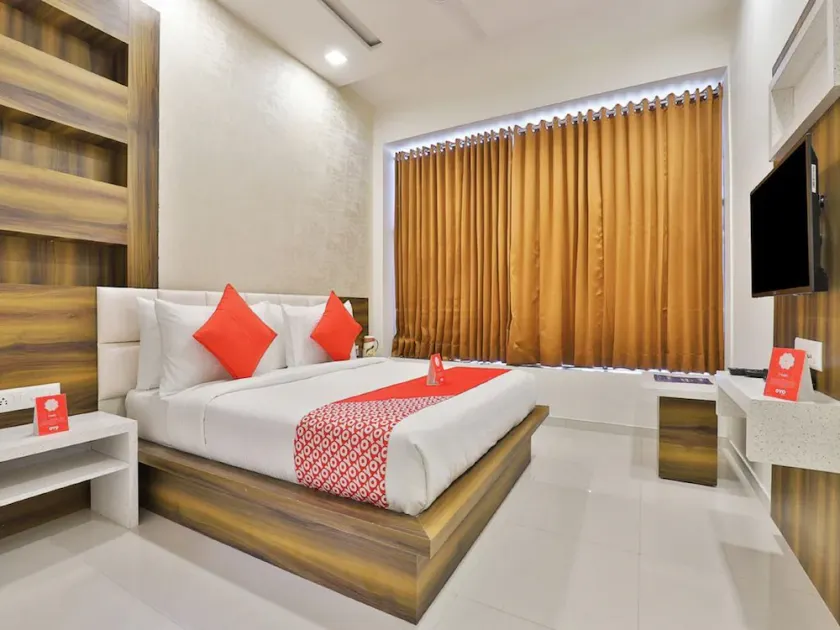 Hotel Leisure - Image 1
