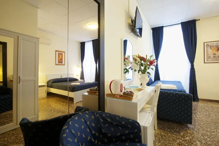 Lyric Hotel Levanto - Image 1