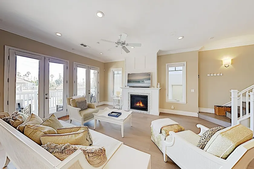 3625 Sunset - 3 Br Home - Image 1