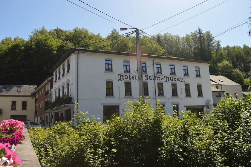 Hôtel Le Saint-Hubert - Image 1