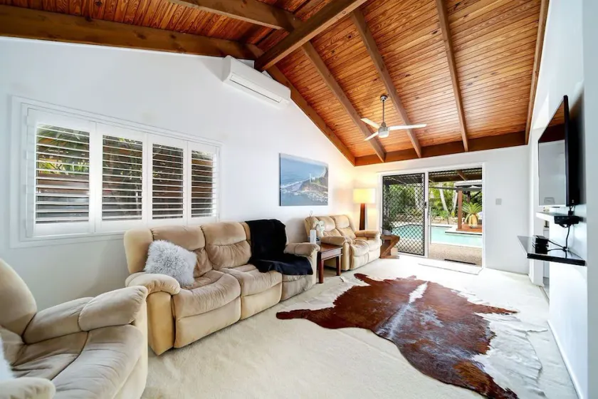 Best Location Welcoming Home - Image 1