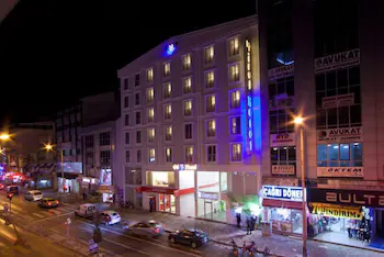 Mirel Hotel - Image 1