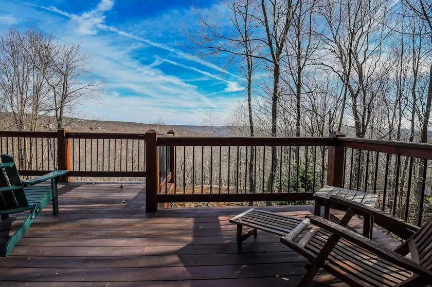 Wisp' N Away House - Image 1
