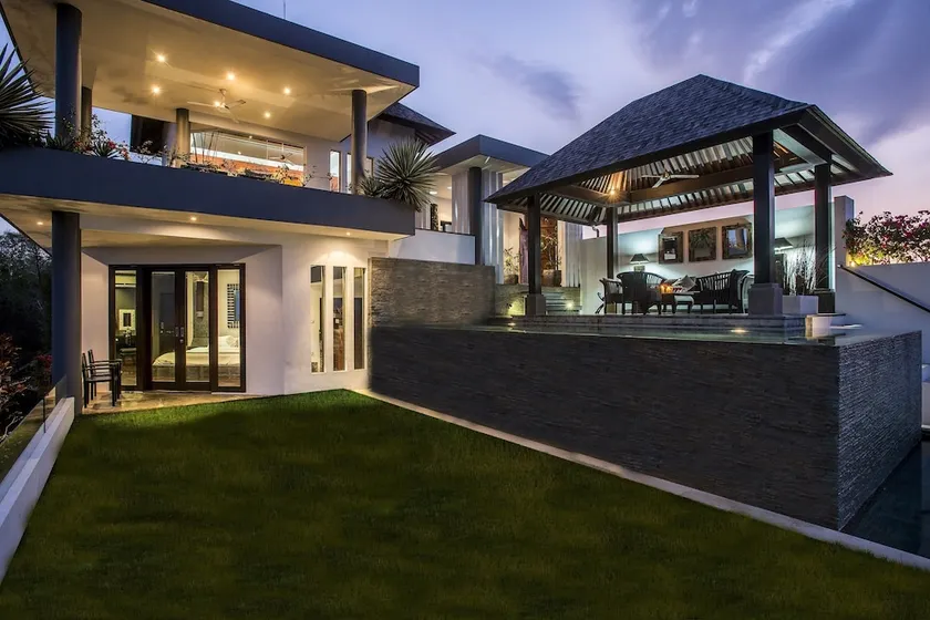 Villa Bukit - Image 1