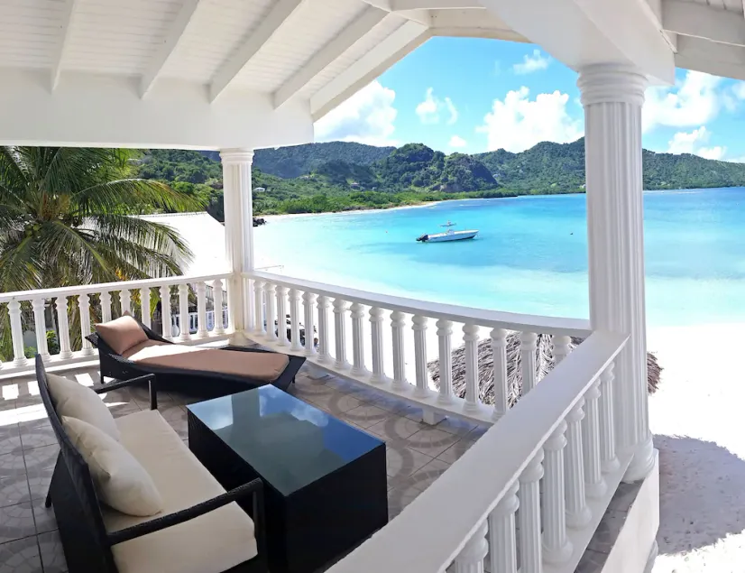 David's Beach Hotel - Image 1