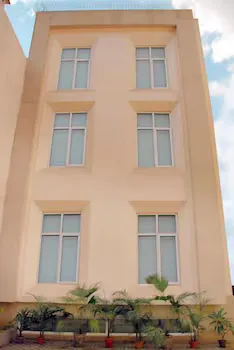 Apartment 52 - Image 1