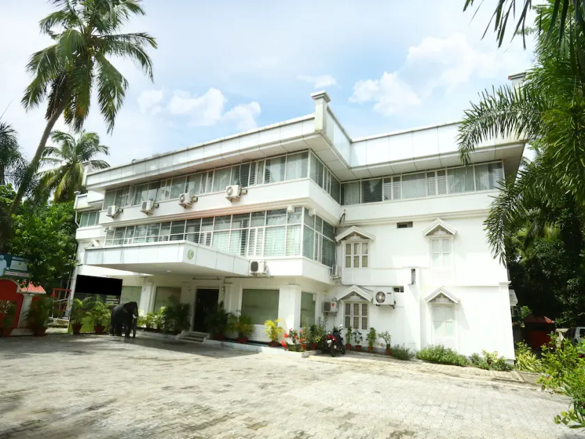 Krishna Regency by OYO Rooms - Image 1