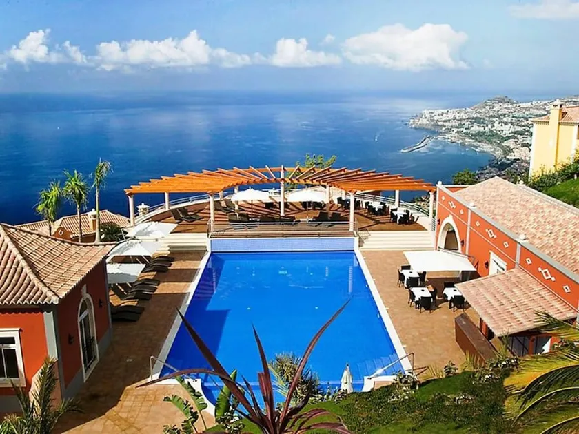 Apartment with one bedroom in Funchal with wonderful sea view shared pool furnished garden 4 km from - Image 1
