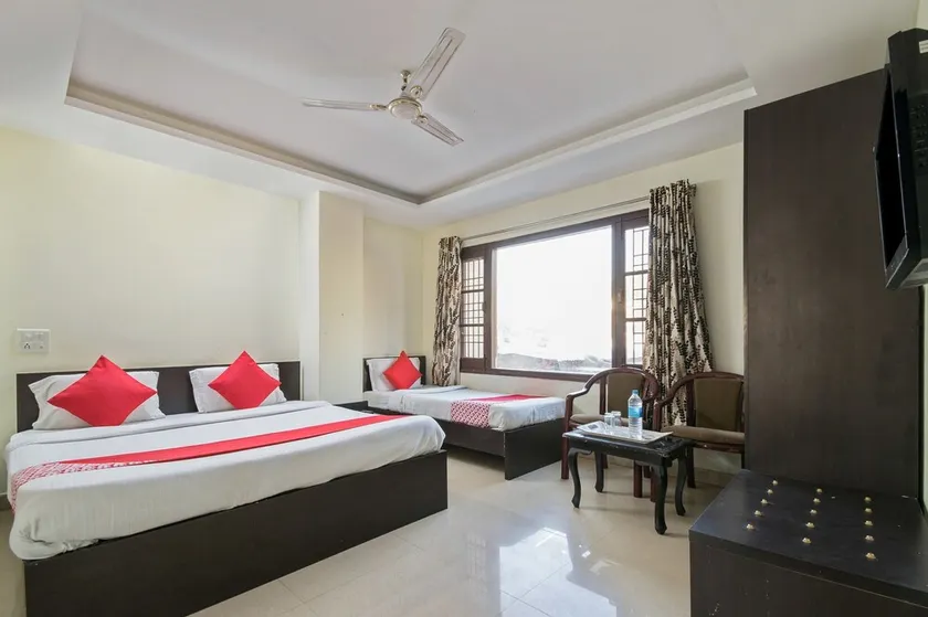 Hotel Triund Regency by OYO Rooms - Image 1