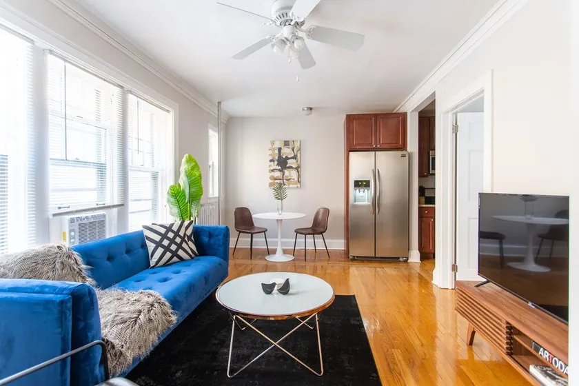 1BR Getaway Apt Modern in Lincoln Square - Image 1