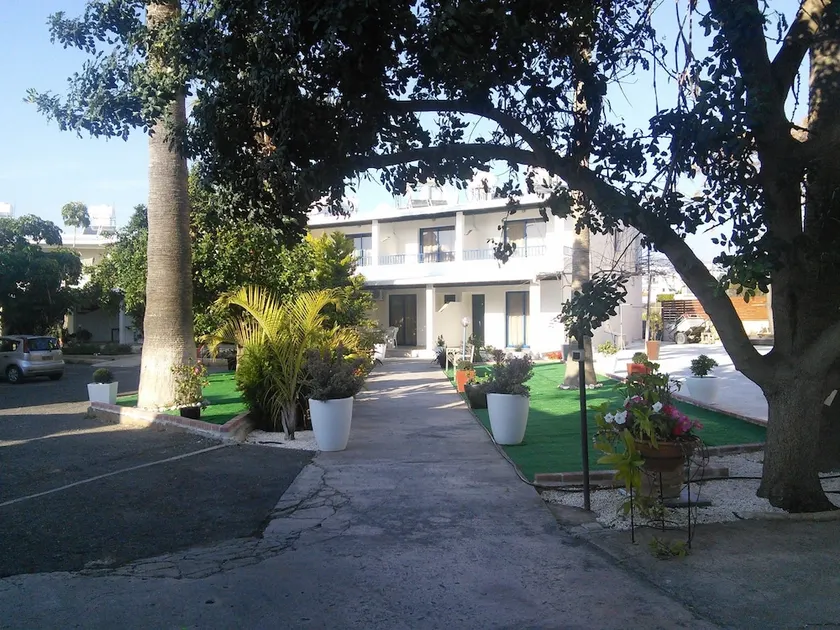 Zoe's Court - Image 1