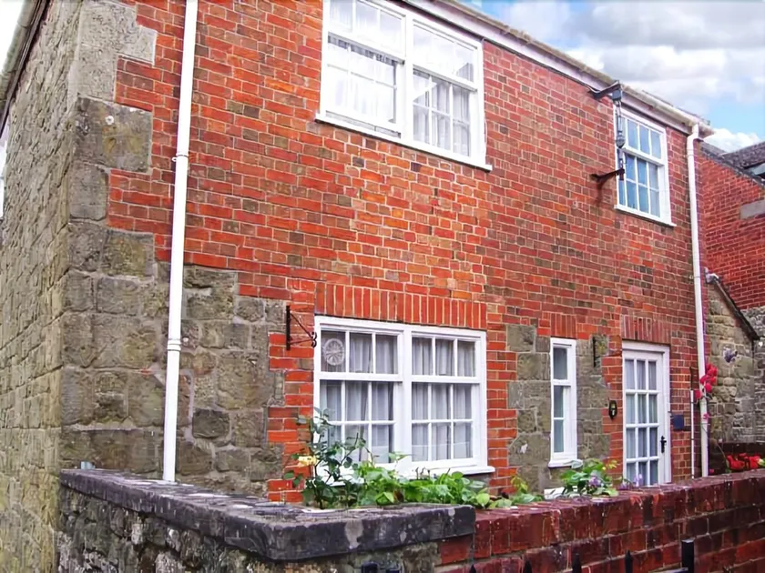Sloe Cottage - Image 1