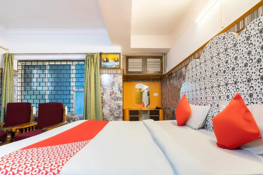 Elite Deluxe Rooms By OYO Rooms - Image 1