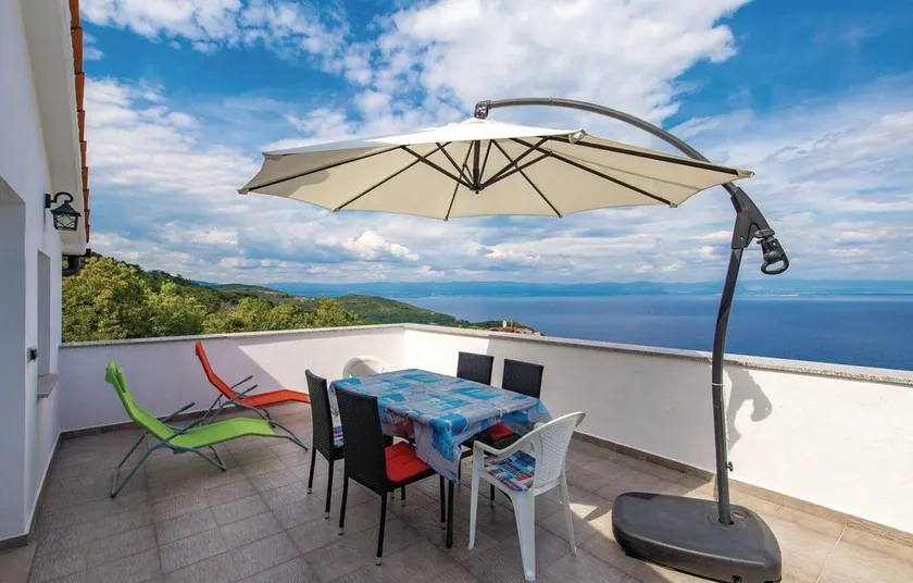 Beautiful Home in Brsec With Wifi and 3 Bedrooms - Image 1