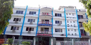 Hotel Jeevak International - Image 1
