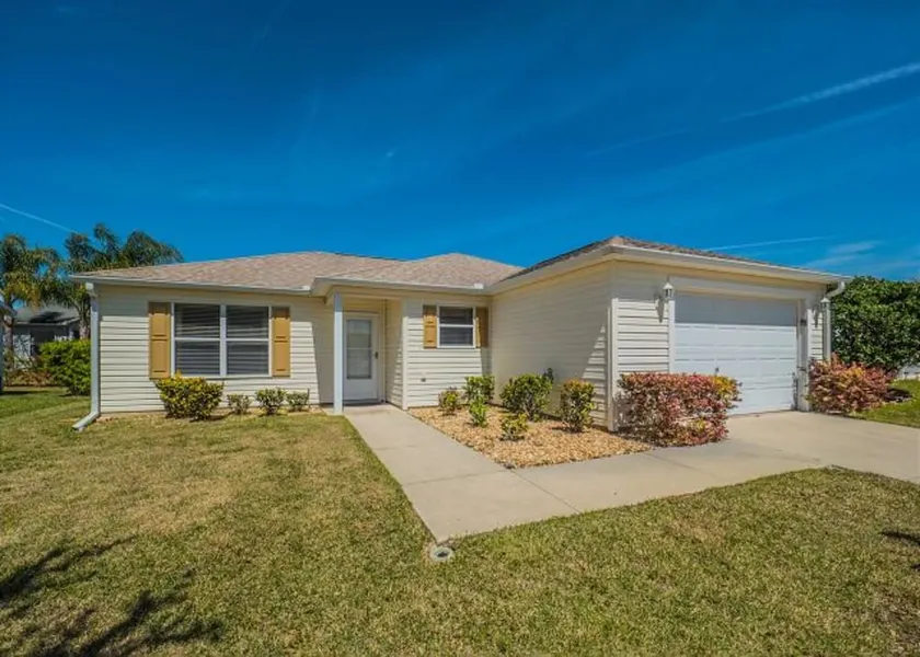 English Ivy Court 2600 by White Pelican VR - Image 1
