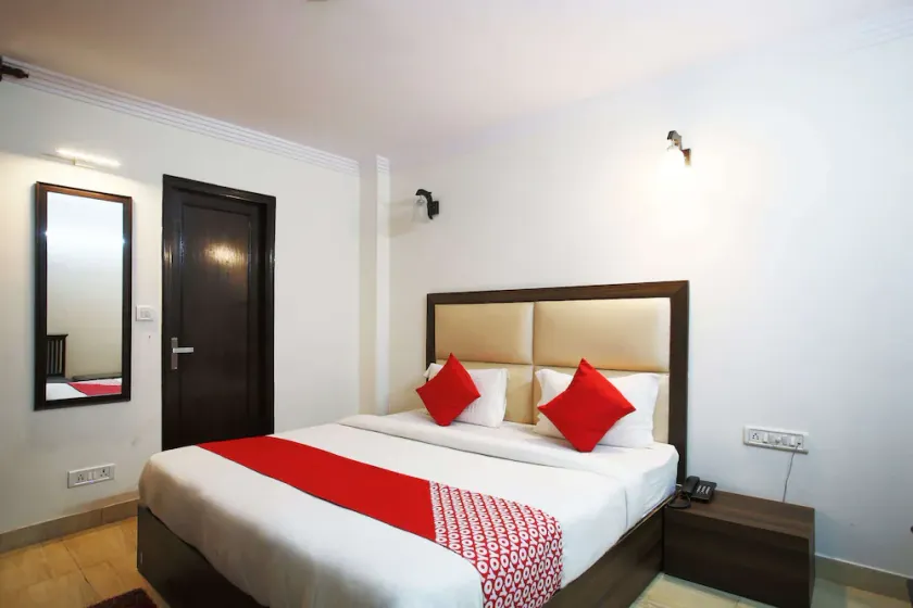 South Continental B&B by OYO Rooms - Image 1