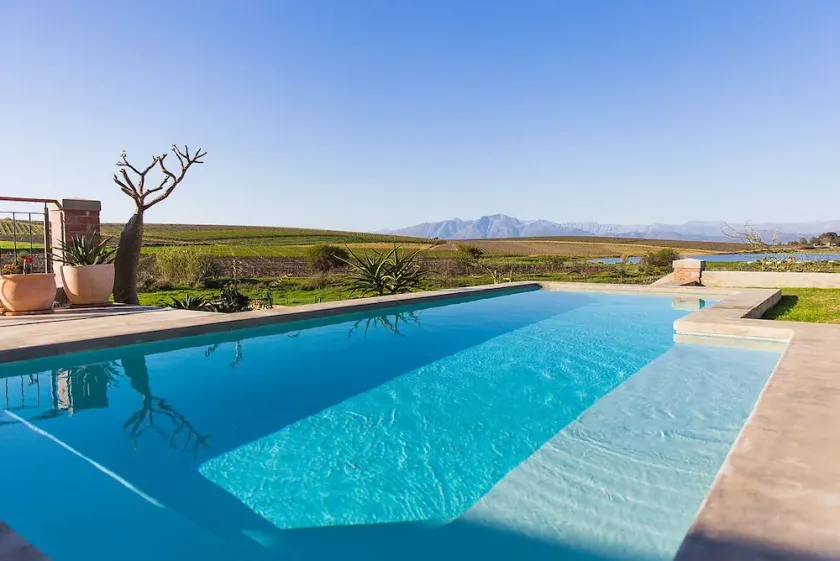 Vineyard Views Country House - Image 1