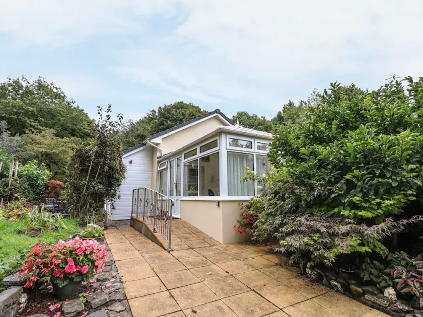 Cockerel Cottage - Image 1